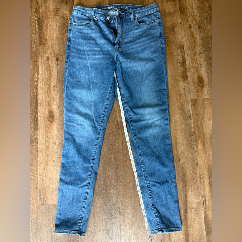 American Eagle Outfitters Light Blue Stretch Jeans